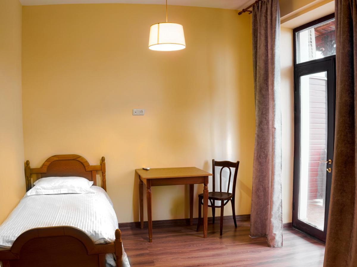 Old Armenia Hotel Erevan Esterno foto