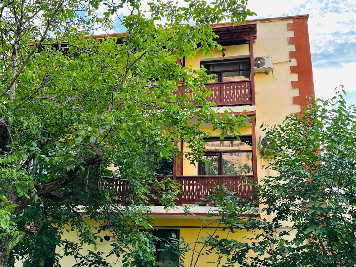 Old Armenia Hotel Erevan Esterno foto